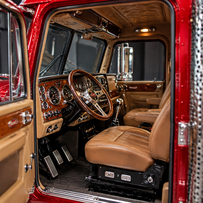 🎁Last Day 49% OFF🔥🚛 Candy Apple Red American Truck Model Kit – Build Your Own Classic Semi Truck